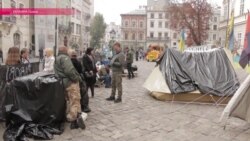 Донбасс ворвался в мэрию Львова: чего добиваются бывшие участники конфликта