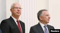 Представитель президента России Кирилл Дмитриев и спецпредставитель президента США Стив Уиткофф в Москве, Россия, 2 декабря 2025 года