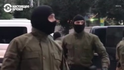 Силовики в балаклавах жестко задерживают женщин в Минске 8 сентября