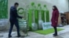 Трое друзей борются с пластиковым мусором в Бишкеке: начали с одной урны, а теперь у них целый завод
