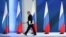 Президент России Владимир Путин после ежегодного послания Федеральному собранию, 21 апреля 