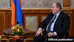 Армен Саркисян призвал "обеспечить стабильность страны и нормальную работу Вооруженных сил"