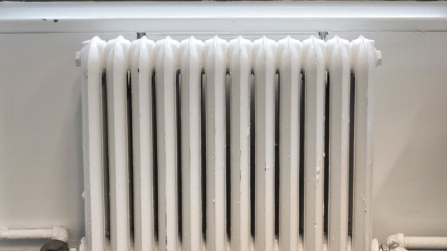 Латвийцы боятся, что по итогам зимы счета за отопление вырастут на 20-50% – из-за морозов и цен на газ