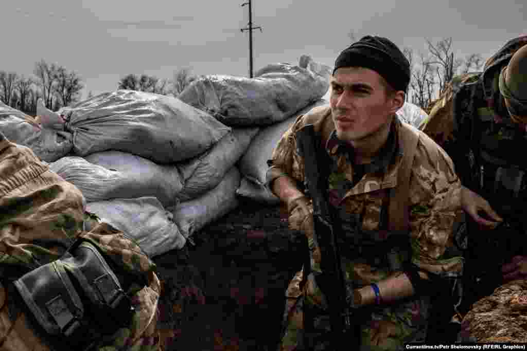 Украинский батальон &quot;Азов&quot; занял позиции вблизи села Широкино в Донецкой области. 18 апреля 2015&nbsp;