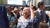 Матери в Нур-Султане требуют жилье. Мэр им предложил "сидеть и воспитывать детей"