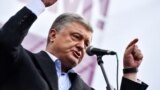 "Как дезертир будет главнокомандующим?" Порошенко о Зеленском перед дебатами
