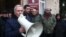 Митингующие у здания администрации президента Абхазия в Сухуме. 10 января 2019 