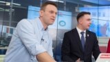 "Для Навального не стояло выбора "не возвращаться", он не отделял себя от российской политики". Интервью Ивана Жданова