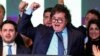 Анархокапиталист с бензопилой: кто такой либертарианец Милей, который победил в Аргентине на выборах президента