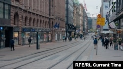 Улица с трамвайным движением в центре Хельсинки