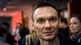 Аскольд Куров: "Сенцов держится молодцом"