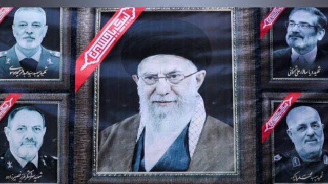 Сын убитого аятоллы Хаменеи избран новым верховным лидером Ирана, сообщают СМИ