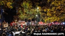 Протестующие у здания Конституционного трибунала в Варшаве, 30 октября 2026 г.