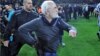 В Греции экс-депутату из России, который выбежал на футбольное поле с оружием, запретили посещать матчи 