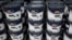 Банки с краской Dulux производства AkzoNobel