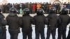 В Екатеринбурге полицию закидывают снегом, в Иркутске – рекордное количество протестующих. Как проходят акции Навального в регионах