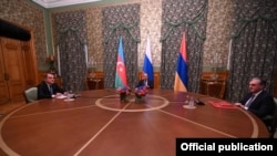 Переговоры глав МИД Армении и Азербайджана в Москве с участием главы МИД РФ Сергея Лаврова