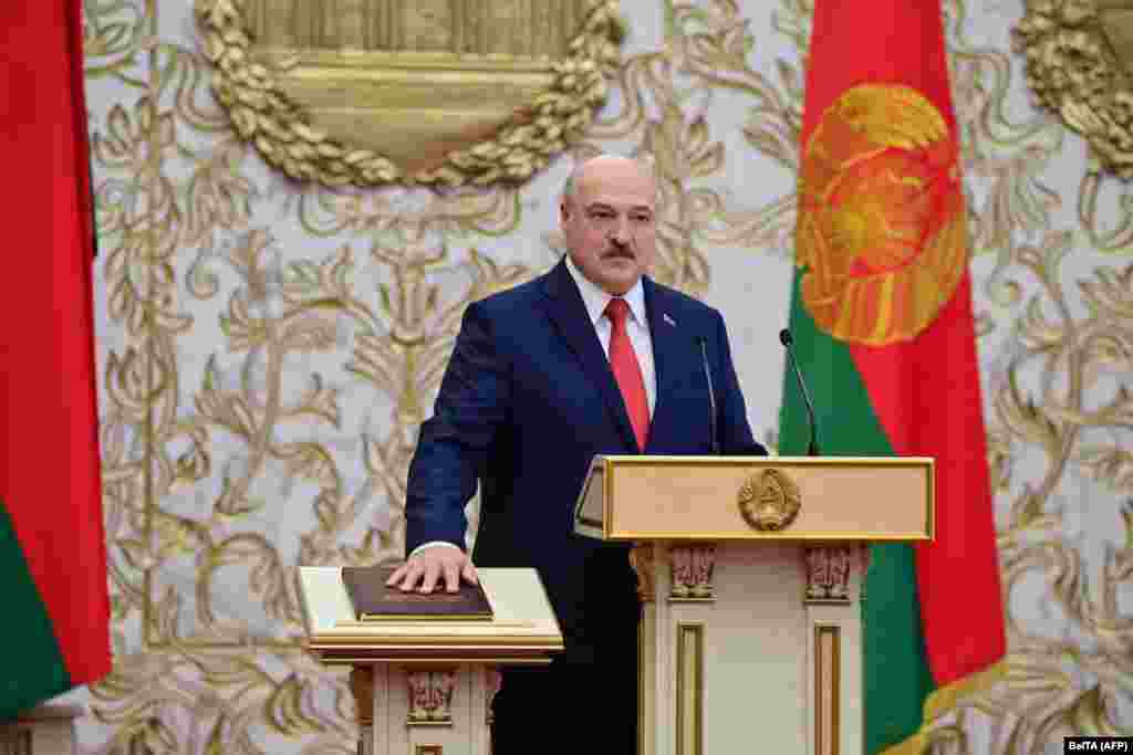Первая официальная информация об инаугурации появилась в Telegram-каналах государственных СМИ, когда Лукашенко уже принял присягу