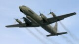 Военный самолет Ил-20 радиоэлектронной разведки и РЭБ на базе Ил-18 на аэродроме Западного военного округа
