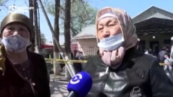 Возле Бишкека женщины захватили здание сельуправы и угрожали самосожжением