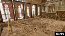 Внутренние помещения дворца Голестан в Тегеране, пострадавшие от взрывов, снятые 2 марта. Сообщается, что удары по объектам режима неподалеку от дворца вызвали разрушения на этом объекте Всемирного наследия ЮНЕСКО.