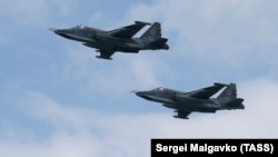 Истребители "Сухой" Su-25 в Севастополе 