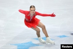 Израильтянка Мария Сенюк выступает во время произвольной программы женского фигурного катания на Чемпионате Европы. Шеффилд, Великобритания — 16 января 2026 года. Фото Reuters
