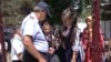 Милиция проверяет внешний вид, посещаемость и поведение школьников в Таджикистане 